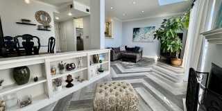NATURAL LIGHT WITH OPEN FLOOR PLAN - This 2 BR, 2.5BA Townhome-style Condo is located in Brentwood NATURAL LIGHT WITH OPEN FLOOR PLAN - This 2 BR, 2.5BA Townhome-style Condo is located in Brentwood Gallery 1