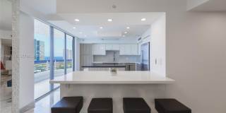 19195 NE 36th Ct Gallery 46