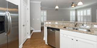 4 Bedroom 3.5 Bath Townhouse in Kingsbridge at Park West - Mt Pleasant Gallery 13