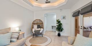 Pool Home for rent Gallery 20