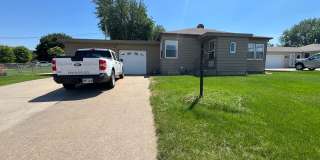 East Side 2 Bed/2 Bath w/ Bonus Room! Gallery 1