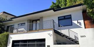 Hollywood Dell Mid-Century Modern w/ Rooftop Deck Gallery 1