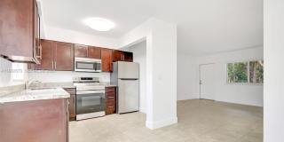 407 SE 9th Court Gallery 6