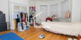 Harvard St Near Brighton Ave 9/1  Split 2 bed 1100 per person Students ok Walk to everything in Allston Gallery 1