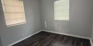 1305 W 6th St #1-4 Gallery 17
