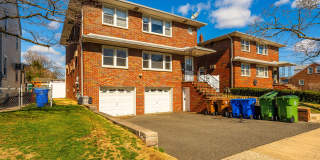 Large 3 Bedroom Apt + Private Office Space Gallery 2