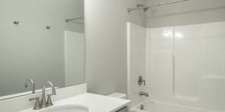 549 Strong Avenue Gallery 21