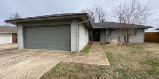 Beautiful Home- The Only thing Missing Is You! Gallery 3