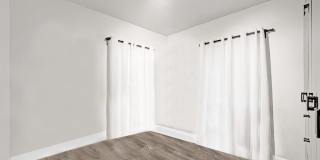 2000 Jackson Street Gallery 34