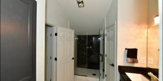 31 STRATFORD HALL Circle Gallery 30