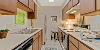 Affordable Housing - Fox Hollow Apartment Homes Gallery 10