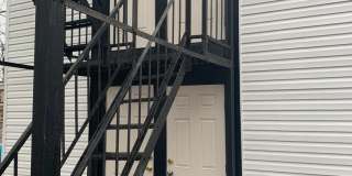 Video in Photos! Downtown York 2 Bedroom-1st Floor Gallery 13