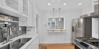 7122 Nashville Avenue Gallery 25