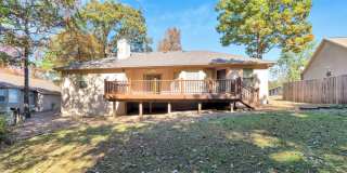 Beautiful 3-bedroom 2 bath Home in Bella Vista! Gallery 24