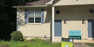 Spacious Auburn Duplex in Prime Location Gallery 1