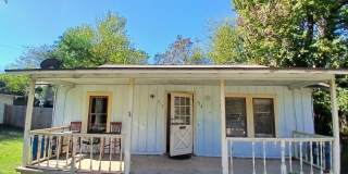 Cozy 1 bed/1 bath duplex! Gallery 1