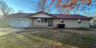 3-Bedroom, 2-Bath Home in Prime Location! Gallery 1