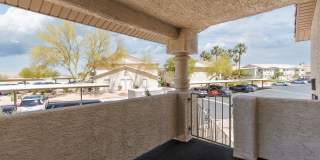 Beautiful upstairs 2-bedroom, 2-bathroom apartment Gallery 5