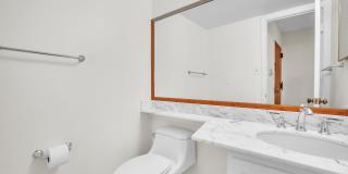 1101 South Arlington Ridge Road #806 Gallery 4