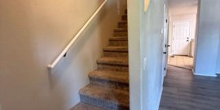 PETS ALLOWED - GREAT UNIT BETWEEN MEDFORD AND CENTRAL POINT AVAILABLE NOW Gallery 6