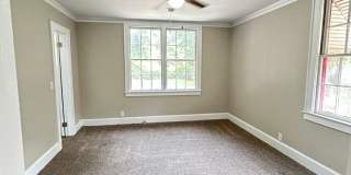 Crosswell Area-4 Bedroom, 2 Bathroom House Gallery 24
