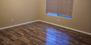 44304 W VINEYARD Street Gallery 7