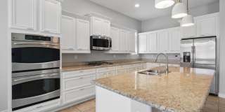 4 Bedroom + Den Single Family in Peoria Gallery 4