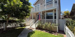 Coronado: Large 5bd/3.5ba Village Home - Multi Level Gallery 1