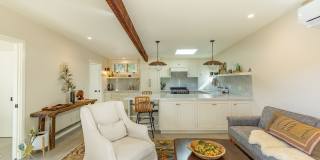 Downtown bungalow Gallery 19
