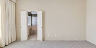 Beautiful Home With Lake View - 3 Bed + 2 Bath Beautiful Home With Lake View - 3 Bed + 2 Bath Gallery 18