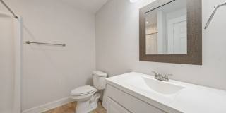 Lovely 3 bedroom bungalow close to downtown Durham! Gallery 10