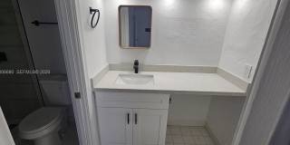 6884 N Kendall Dr Gallery 10