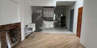 572 Ninth Avenue Gallery 1