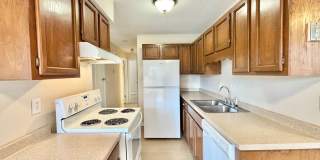 Cozy 2 bedroom Duplex Gallery 7
