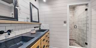 121 Grace Trace Gallery 121