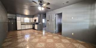 6108 Ave W Gallery 4