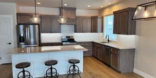 CUSTOM BUILT HOME IN NEWER UPCOMING EAST MEDFORD Gallery 22