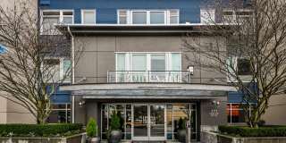 Prime Downtown Kirkland Location with Modern Finishes Prime Downtown Kirkland Location with Modern Finishes Gallery 1