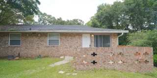 2/2 Townhome off Hartsfield Rd. (with bonus room that can be used as 3rd bedroom) Gallery 1