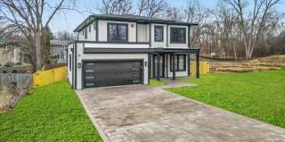 148 Oak Street Gallery 31