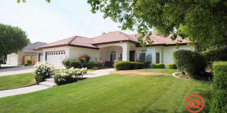 Elegant 3BD/2BA Home with Office Space in Bakersfield's Desirable 93312 — HOA Community, Gardener Included & Pets Welcome! Gallery 1