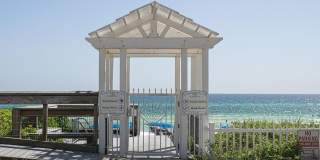 Gorgeous 4 bedroom pool house for rent w/ deeded beach access + pool & yard service included in the rent! Gallery 59