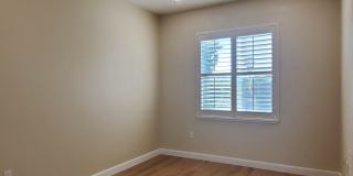 Beautiful Townhome, Solar, A/C, Very Spacious, 2c Garage, EV charger, Next to Park! Gallery 9