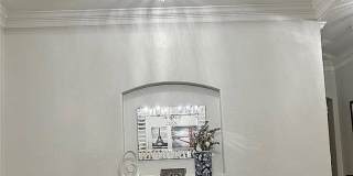 221 NW 3rd Place Gallery 15