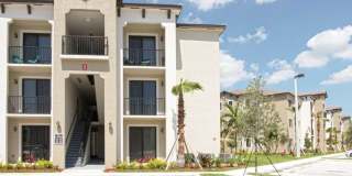 South Pointe Gallery 10