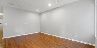 7717 N Marshfield, Gallery 3