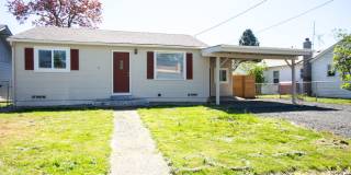 2 Bedroom 1 Bath SE Salem Home ** Large Fenced In Yard Gallery 1
