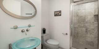 1737 CHESTNUT Street Gallery 21