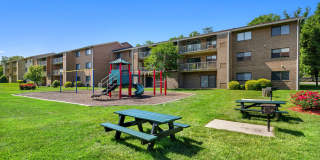 Gainsborough Court, Churchill Mews, and Copperfield Square Apartments & Townhomes Gallery 16