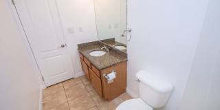 MOVE IN SPECIAL! $750 off first month rent! 2BR/1.5BA Condo! 2 parking spaces Gallery 22